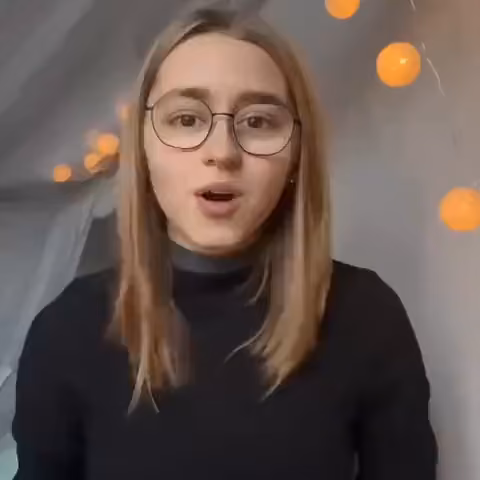 Лєра — викладачка ESclase